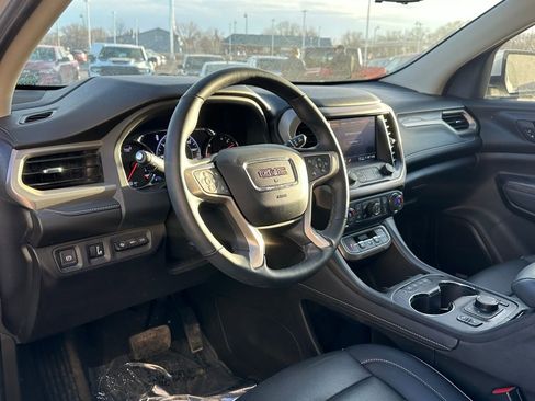 Used 2023 GMC Acadia Denali w/ Denali Ultimate Package AWD/4WD image 10