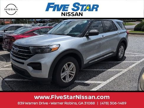 Used 2023 Ford Explorer XLT RWD image 14