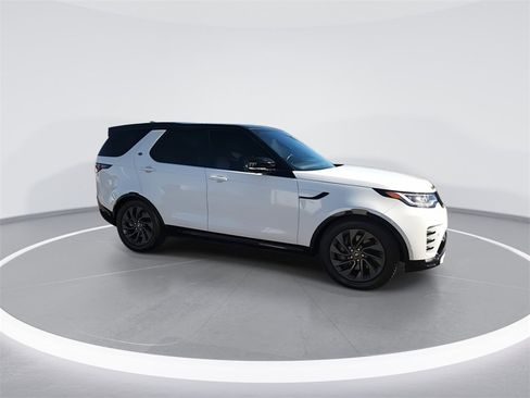 Used 2023 Land Rover Discovery S R-Dynamic image 2