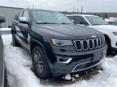 Used 2020 Jeep Grand Cherokee Limited w/ Premium Lighting Group image 2
