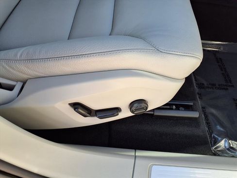 Certified 2023 Volvo XC60 B5 Plus image 12