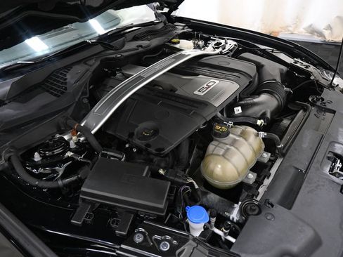 Used 2020 Ford Mustang GT Premium w/ Equipment Group 401A RWD image 35