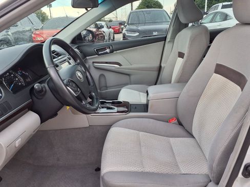 Used 2012 Toyota Camry XLE FWD image 16