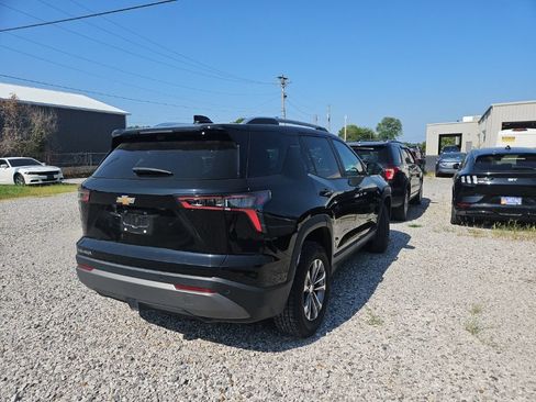 Used 2025 Chevrolet Equinox LT w/ Convenience Package II FWD image 3