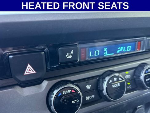 Used 2016 Toyota Tacoma TRD Sport w/ Premium & Technology Package RWD image 6