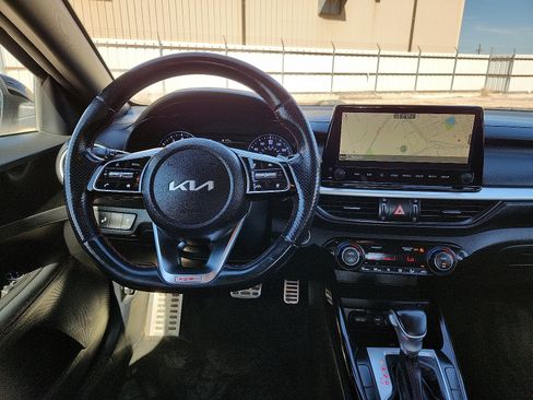 Used 2022 Kia Forte GT w/ GT Technology Package FWD image 11