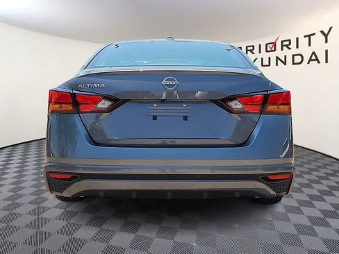 Used 2025 Nissan Altima 2.5 SV FWD image 5