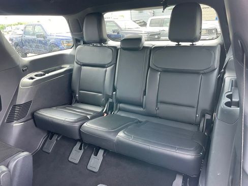 Used 2025 Ford Expedition Platinum w/ Stealth Appearance Package AWD/4WD image 9