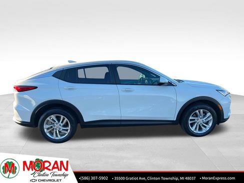 Certified 2024 Buick Envista Preferred w/ Convenience I Package image 8