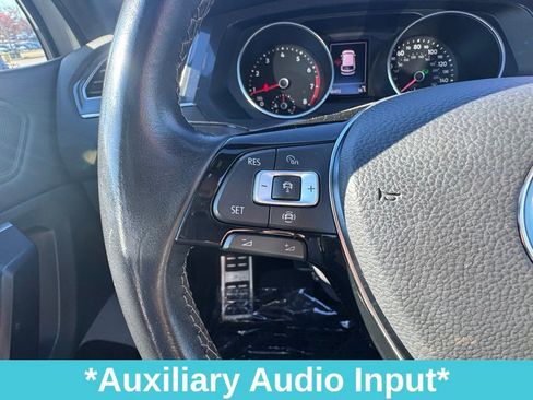 Used 2021 Volkswagen Tiguan SE R-Line w/ 3rd Row Seat Package image 23