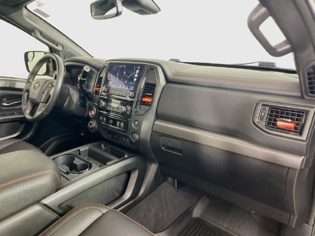 Used 2022 Nissan Titan PRO-4X w/ Pro-4x Convenience Package AWD/4WD image 32