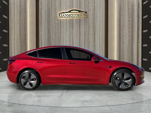 Used 2019 Tesla Model 3 Standard Range Plus image 8