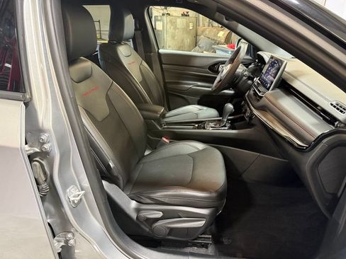Used 2023 Jeep Compass Trailhawk w/ Trailhawk Convenience Group AWD/4WD image 26