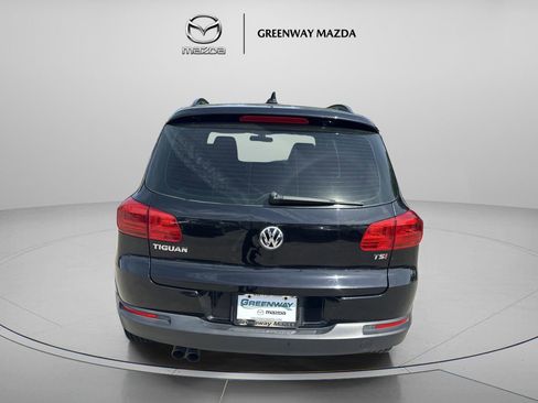 Used 2017 Volkswagen Tiguan S FWD image 6