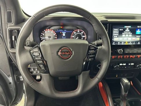 Certified 2025 Nissan Frontier PRO-4X image 14