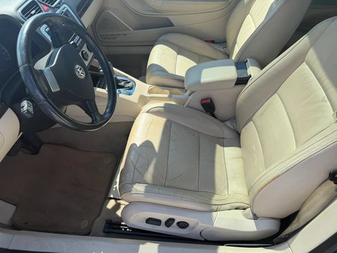 Used 2008 Volkswagen Eos Lux FWD image 7