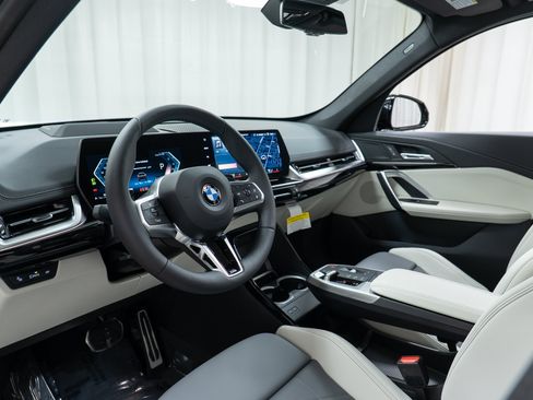New 2026 BMW X1 xDrive28i w/ Technology Package AWD/4WD image 12