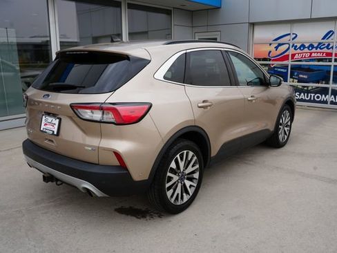 Used 2020 Ford Escape Titanium AWD/4WD image 34