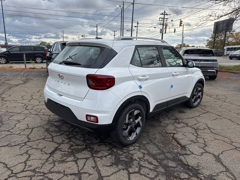 New 2026 Hyundai Venue SEL image 7