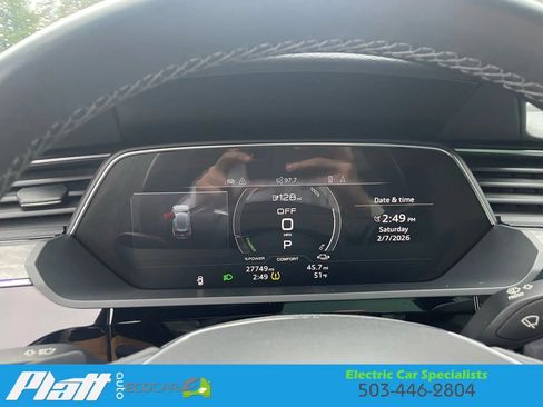 Used 2022 Audi e-tron Chronos w/ Chronos Package image 33