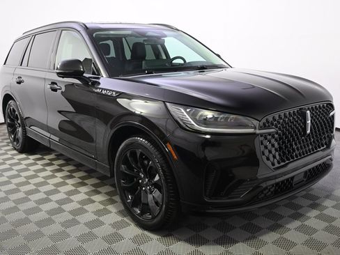 New 2026 Lincoln Aviator AWD w/ Jet Appearance Package image 8
