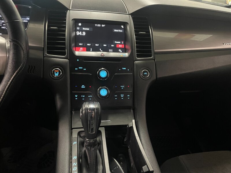 Used 2017 Ford Taurus SEL w/ Equipment Group 201A AWD/4WD image 12