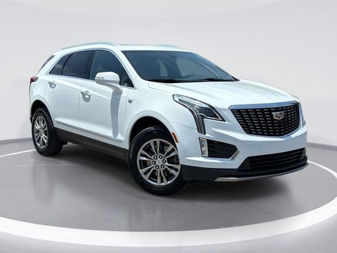 Used 2023 Cadillac XT5 Premium Luxury FWD image 2
