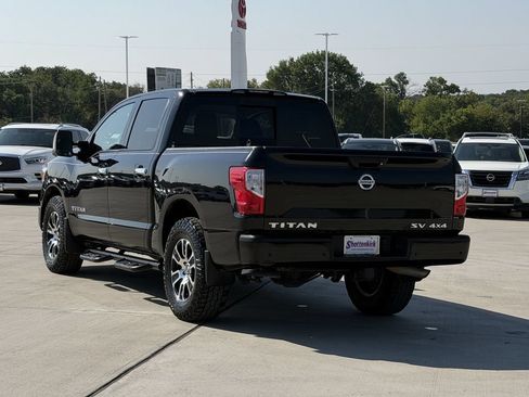 Used 2021 Nissan Titan SV w/ SV Convenience Package AWD/4WD image 4