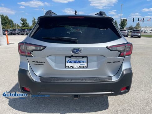 Used 2025 Subaru Outback Onyx Edition AWD/4WD image 4