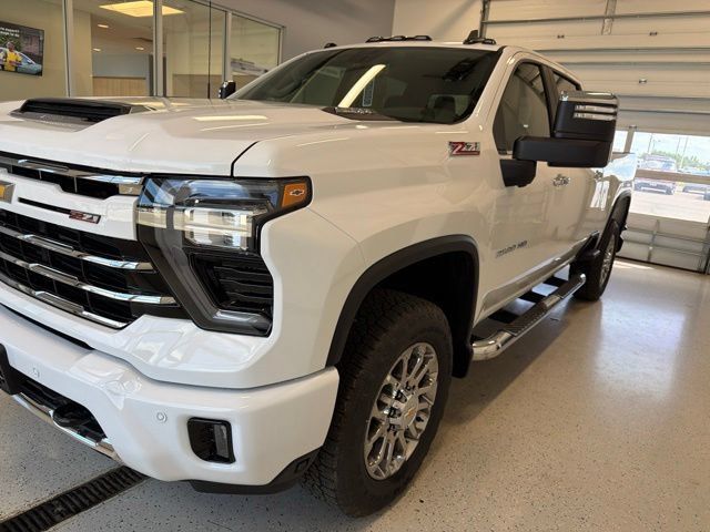 New 2026 Chevrolet Silverado 3500 LT w/ Z71 Chrome Sport Edition AWD/4WD image 11