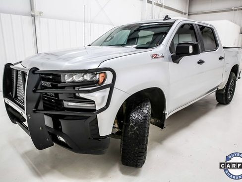 Used 2020 Chevrolet Silverado 1500 LT Trail Boss image 2