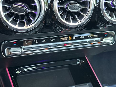 Certified 2022 Mercedes-Benz GLA 250 4MATIC image 19