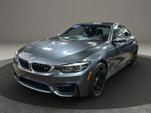 Used 2018 BMW M4 Convertible image 9