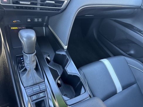 Used 2025 Toyota Camry SE FWD image 20