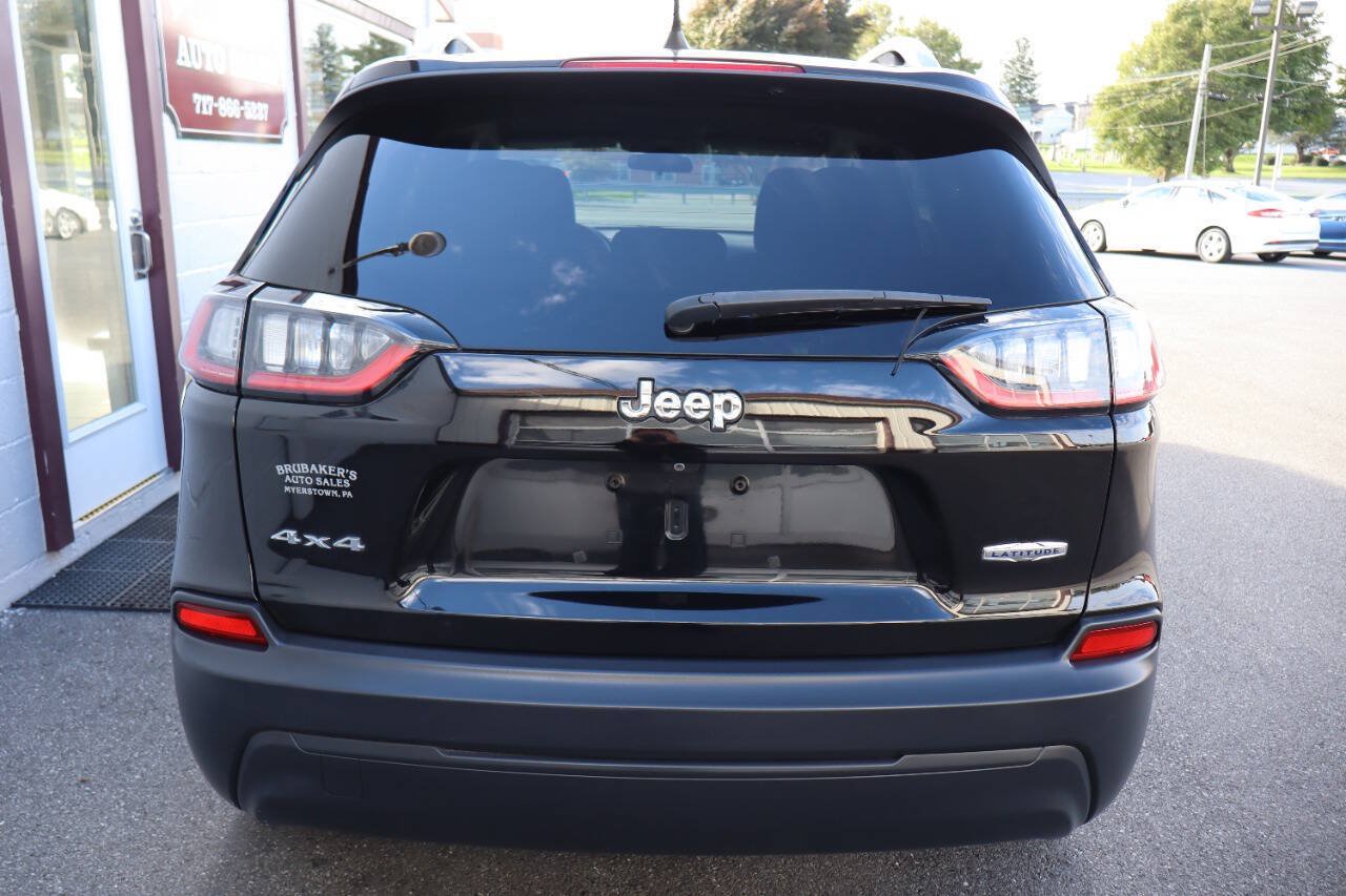 Used 2019 Jeep Cherokee Latitude w/ Popular Appearance Group AWD/4WD image 3
