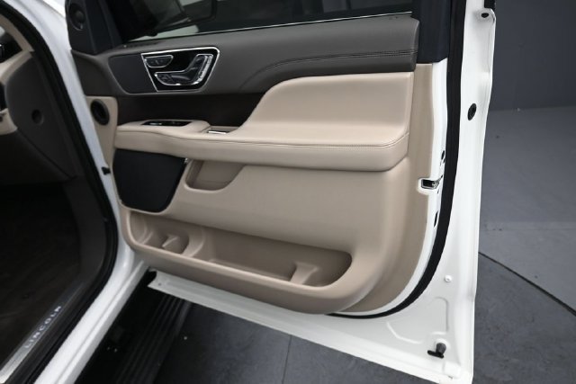 Certified 2023 Lincoln Navigator Reserve RWD image 36
