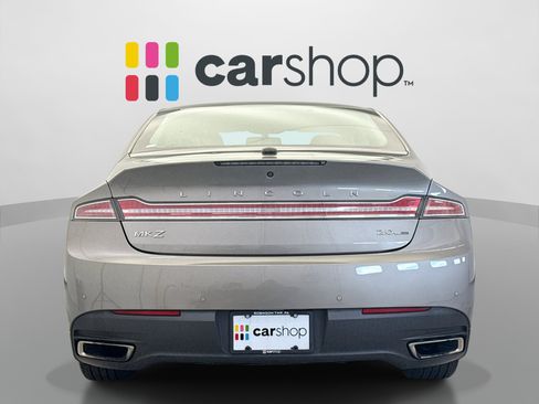 Used 2016 Lincoln MKZ FWD image 4