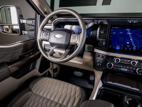 Used 2026 Ford F450 Platinum w/ Platinum Plus Package AWD/4WD image 8