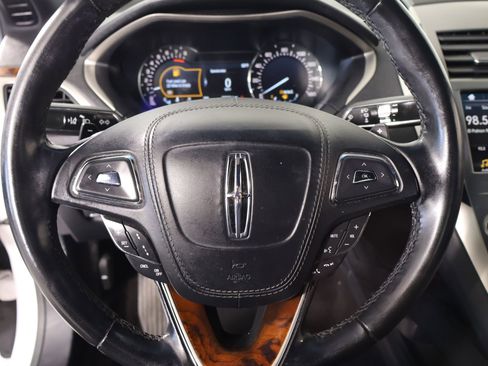 Used 2017 Lincoln MKZ Select w/ Technology Package image 3