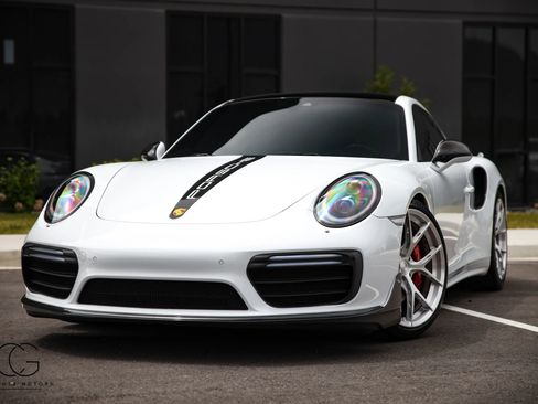 Used 2017 Porsche 911 4 Coupe AWD/4WD image 2