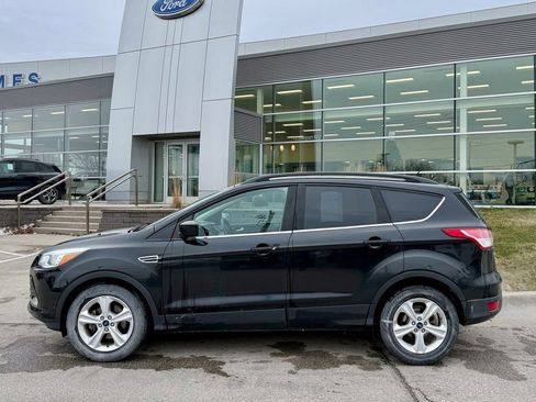 Used 2015 Ford Escape SE w/ Equipment Group 201A image 2