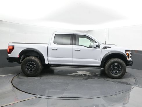 Used 2025 Ford F150 Raptor w/ Equipment Group 803A Raptor R AWD/4WD image 4