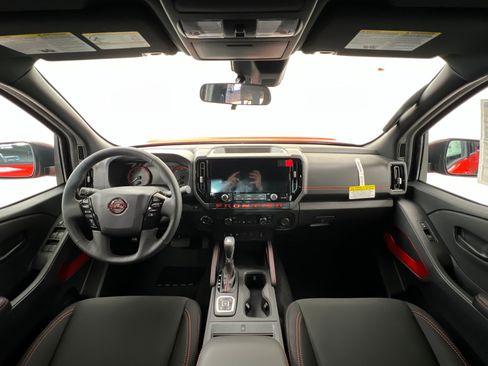 New 2026 Nissan Frontier PRO-4X w/ Pro-4x Convenience Package image 9