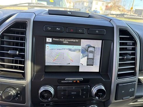 Used 2018 Ford F150 Platinum w/ Equipment Group 701A Luxury image 26