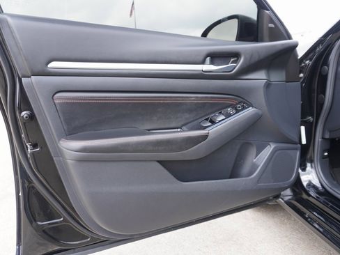 Used 2023 Nissan Altima 2.5 SR image 8