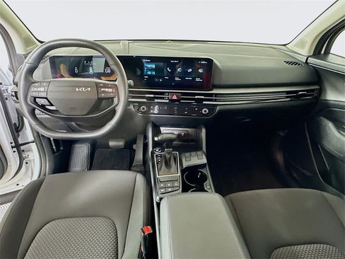 Used 2026 Kia Sportage LX image 3