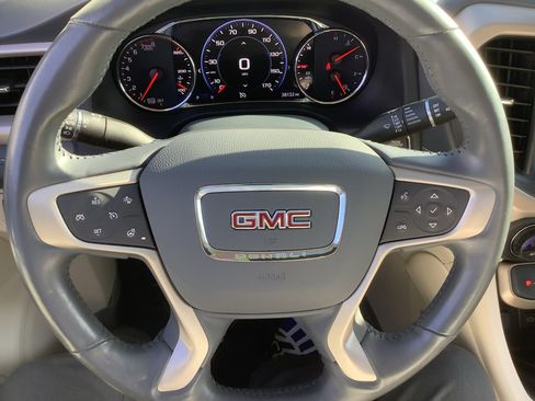 Used 2021 GMC Acadia Denali FWD image 15