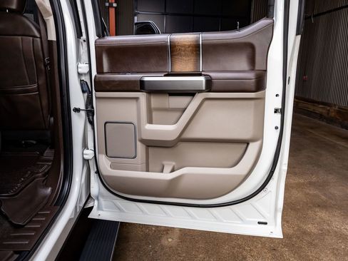 Used 2018 Ford F350 Limited AWD/4WD image 39