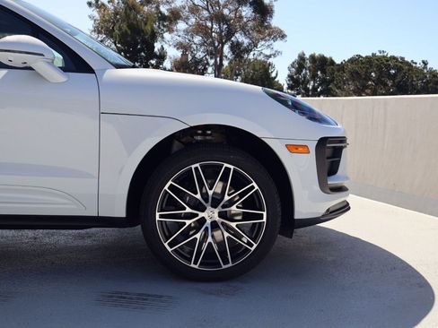 New 2026 Porsche Macan AWD/4WD image 11