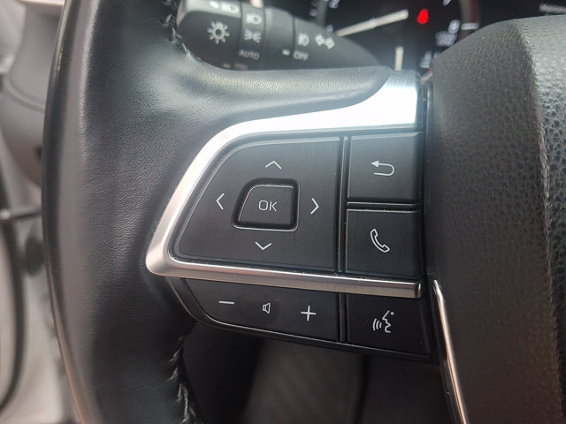 Used 2020 Toyota Highlander XLE AWD/4WD image 25